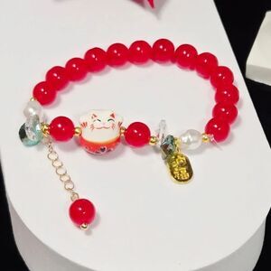 Red Glass Beaded Waving Cat Bracelet – Lucky Charm Chinese New Year Kawaii Gift